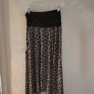 Black and White Geometric Women's Skirt NWT Apt. 9